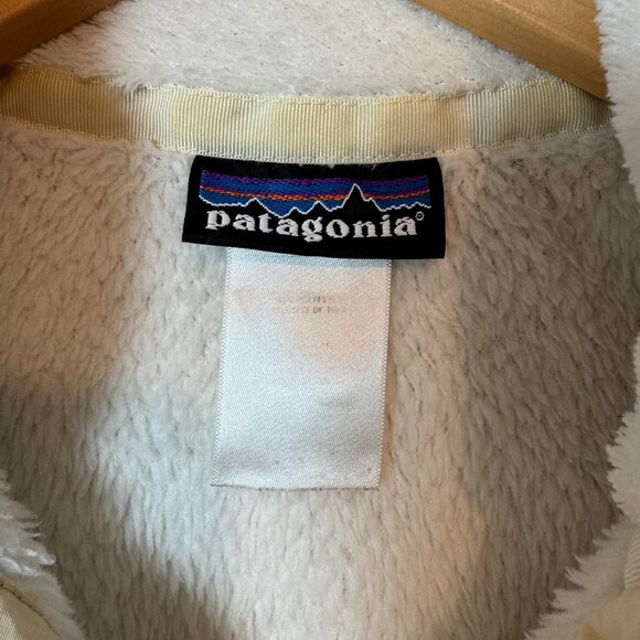 Patagonia Women's Re-Tool Snap-T Pullover in Raw Linen - White X-Dye, Size M - Picture 4 of 5